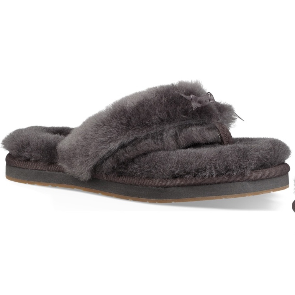 UGG FLIP FLOPS FLUFF lll - SIZE 6 - NWOB